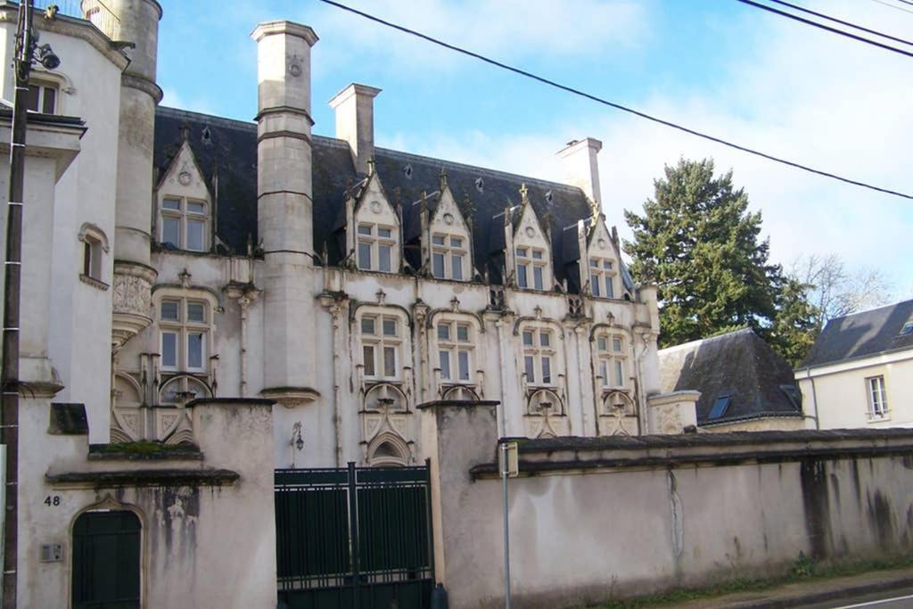 Château Néo-Gothique: Charming Studio with Wi-Fi and Free Parking Orleans Exterior photo